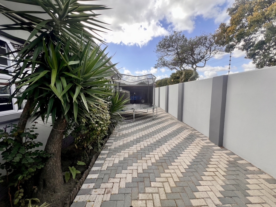 3 Bedroom Property for Sale in Vasco Estate Western Cape